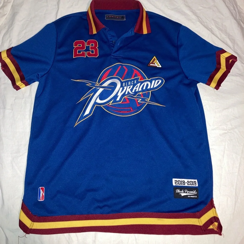 Black Pyramid Cleveland Cavaliers #23 Streetwear Jersey Polo Shirt - Picture 1 of 10